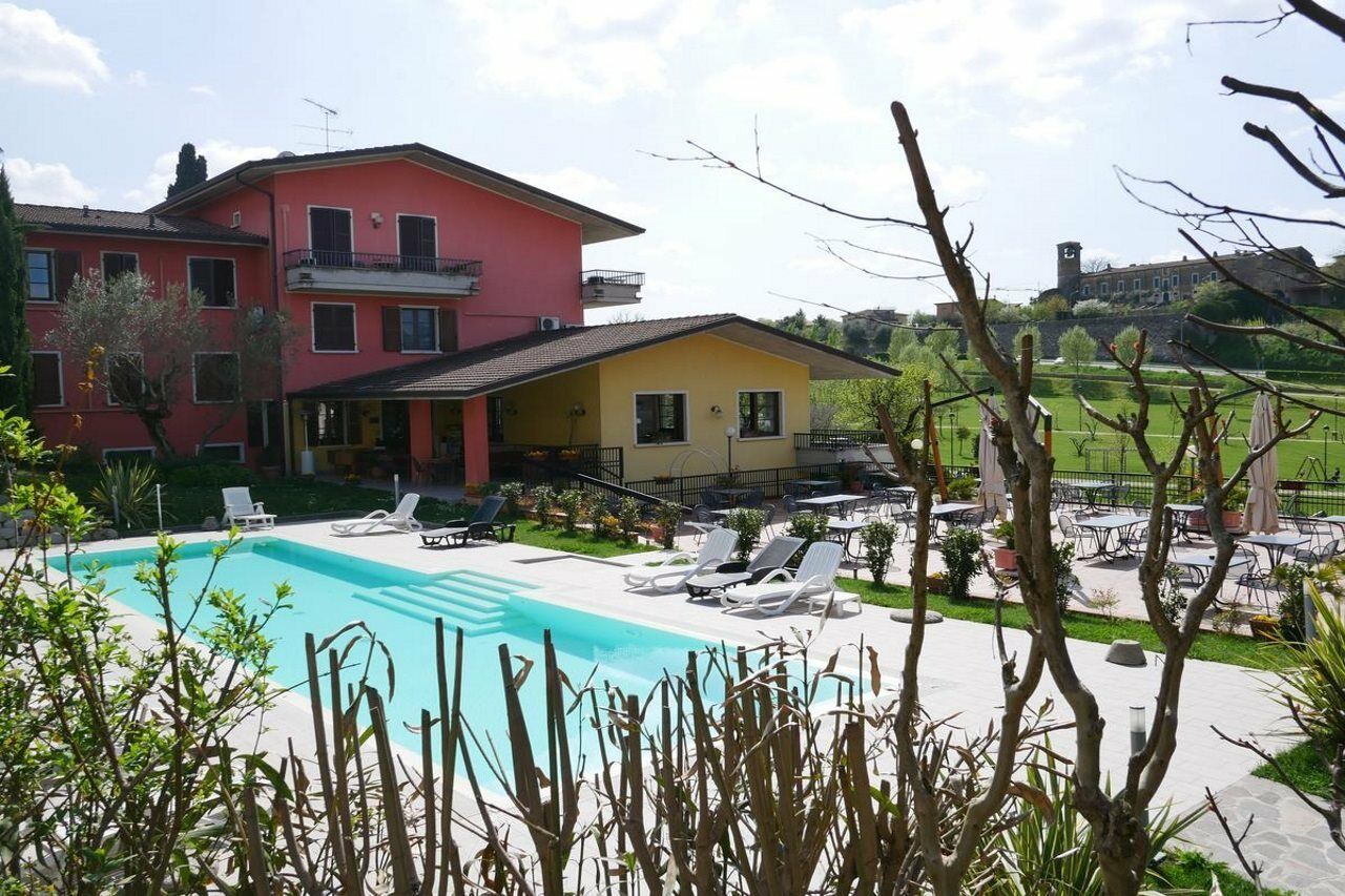 Hotel Il Castello Pozzolengo Exterior photo